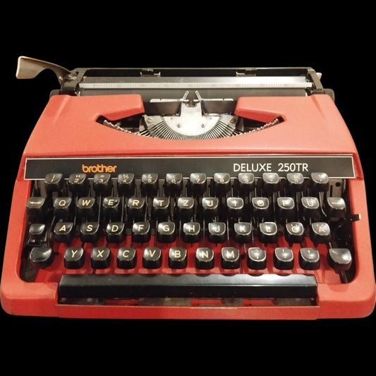 Image of Brother Deluxe 250TR Typewriter. Available from universaltypewritercompany.in
