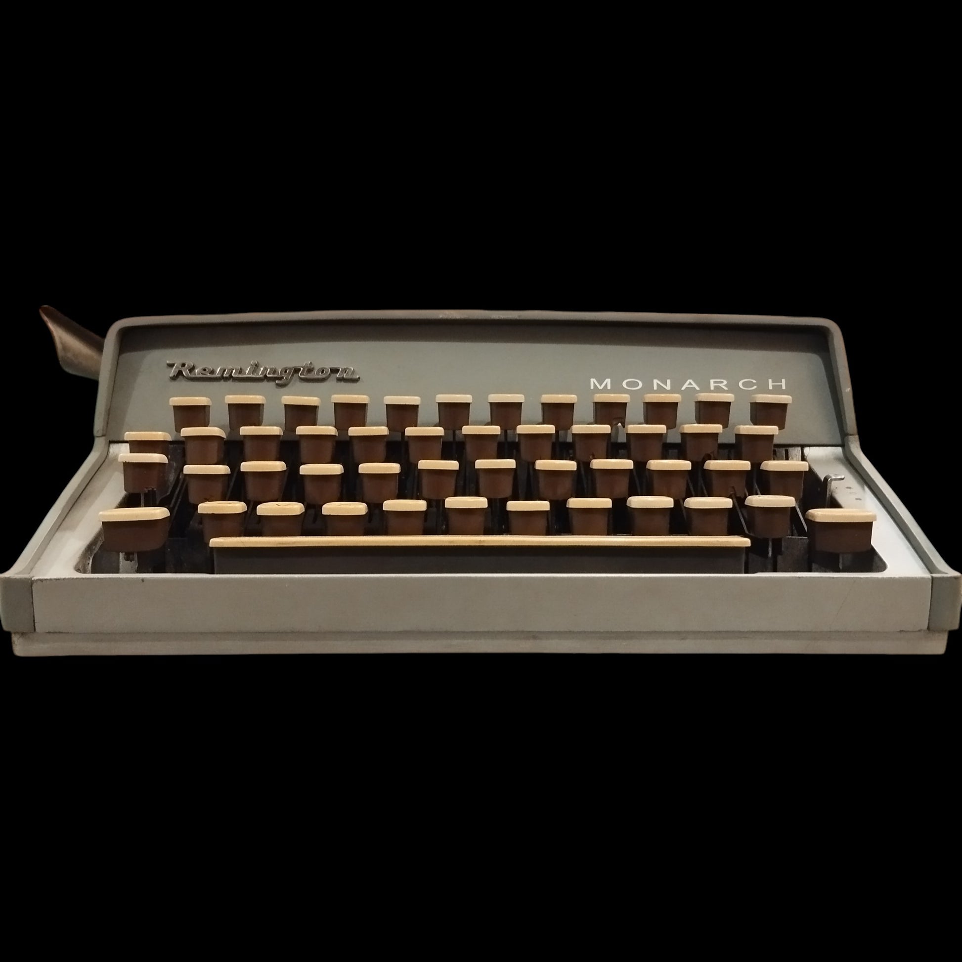Image of Remington Monarch Typewriter. Available from universaltypewritercompany.in