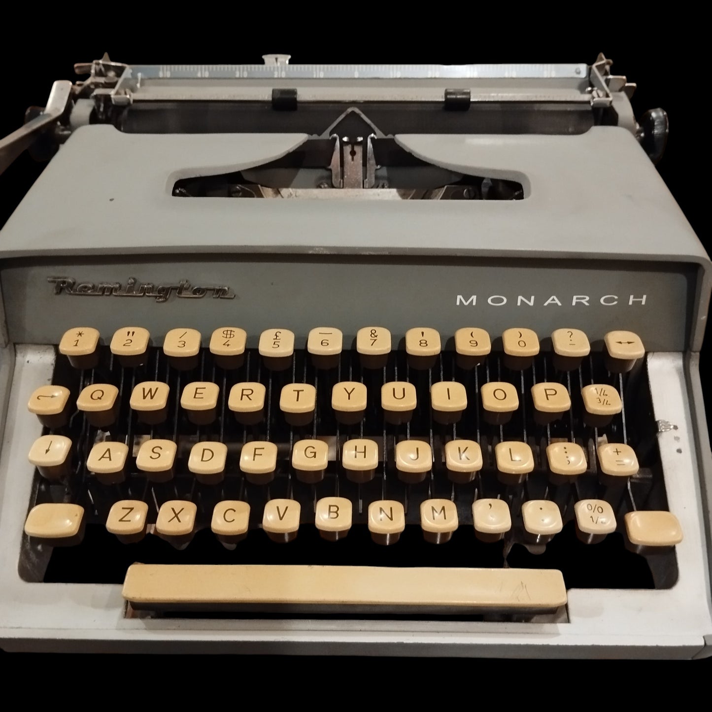 Image of Remington Monarch Typewriter. Available from universaltypewritercompany.in