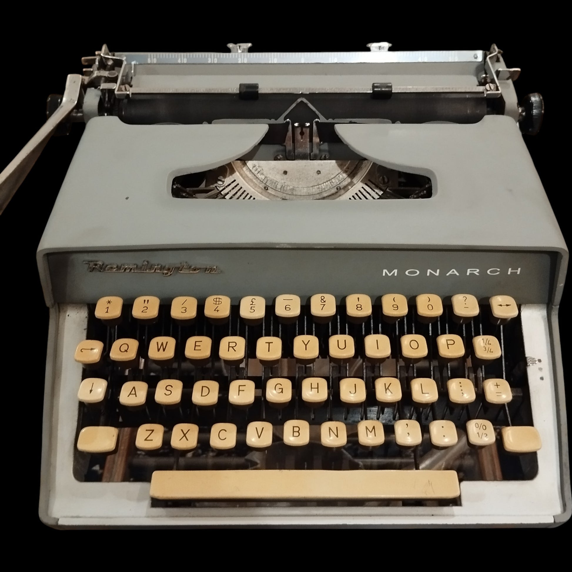 Image of Remington Monarch Typewriter. Available from universaltypewritercompany.in