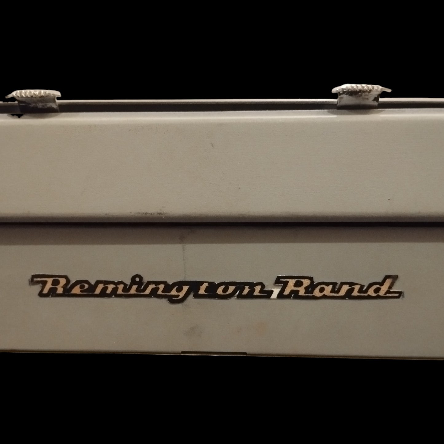 Image of Remington Monarch Typewriter. Available from universaltypewritercompany.in