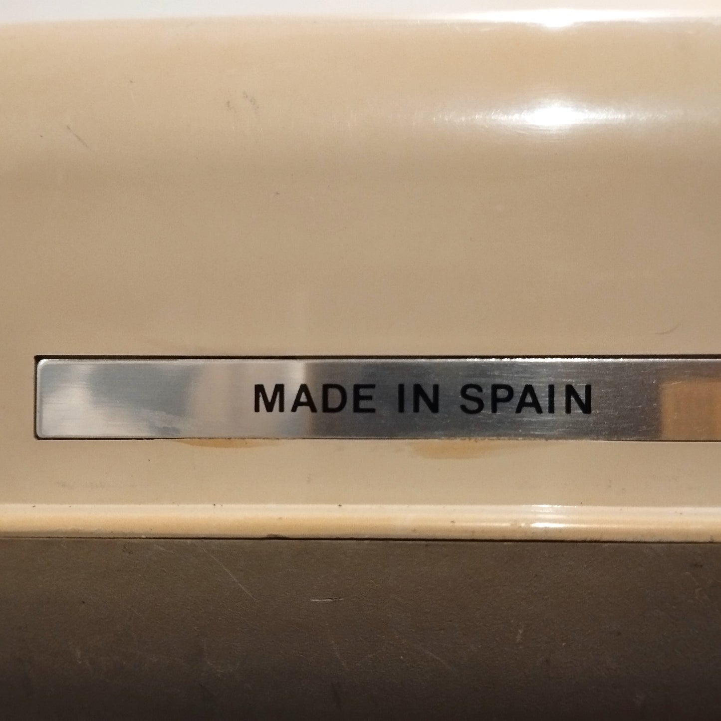 Image of Underwood 319 Typewriter. Available from universaltypewritercompany.in