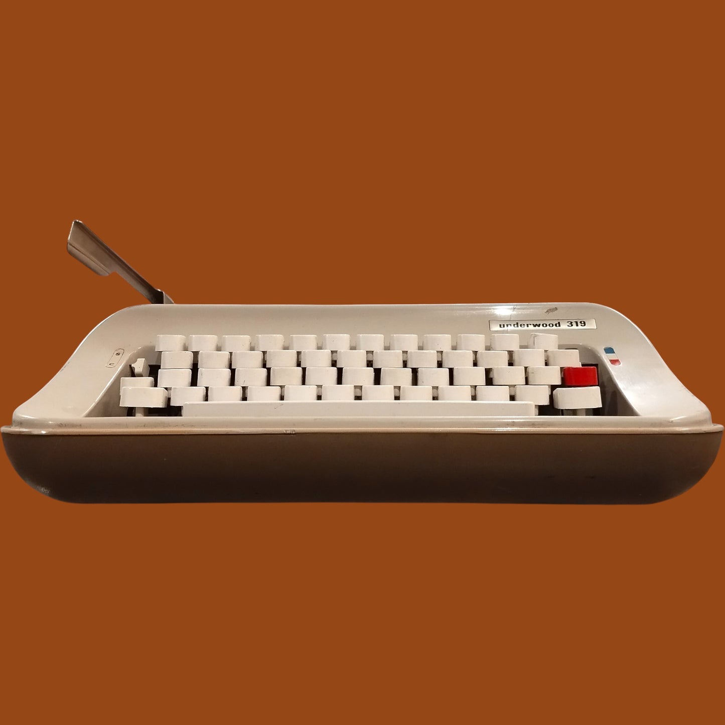 Image of Underwood 319 Typewriter. Available from universaltypewritercompany.in