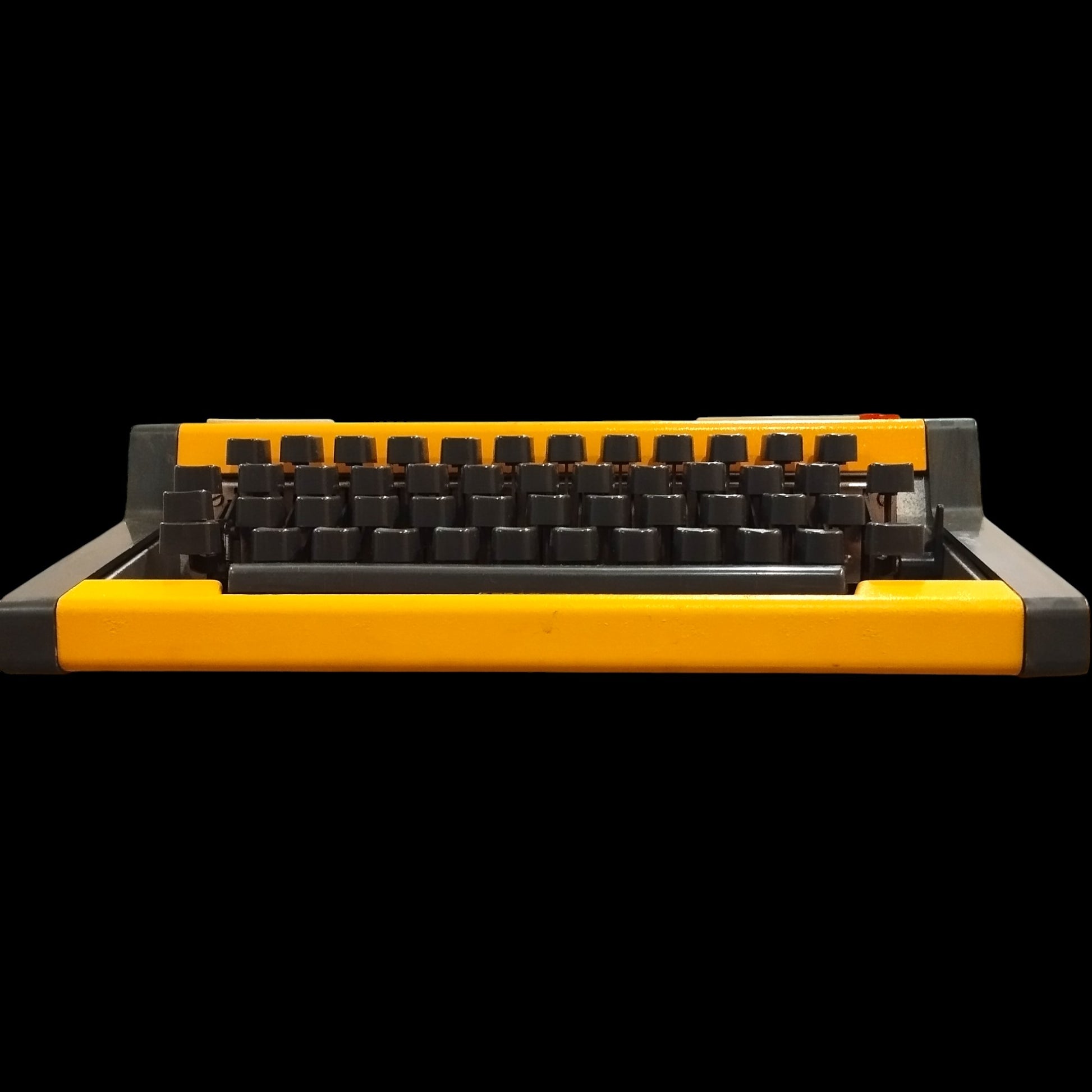 Image of Olympia Traveller De Luxe Typewriter. Available from universaltypewritercompany.in