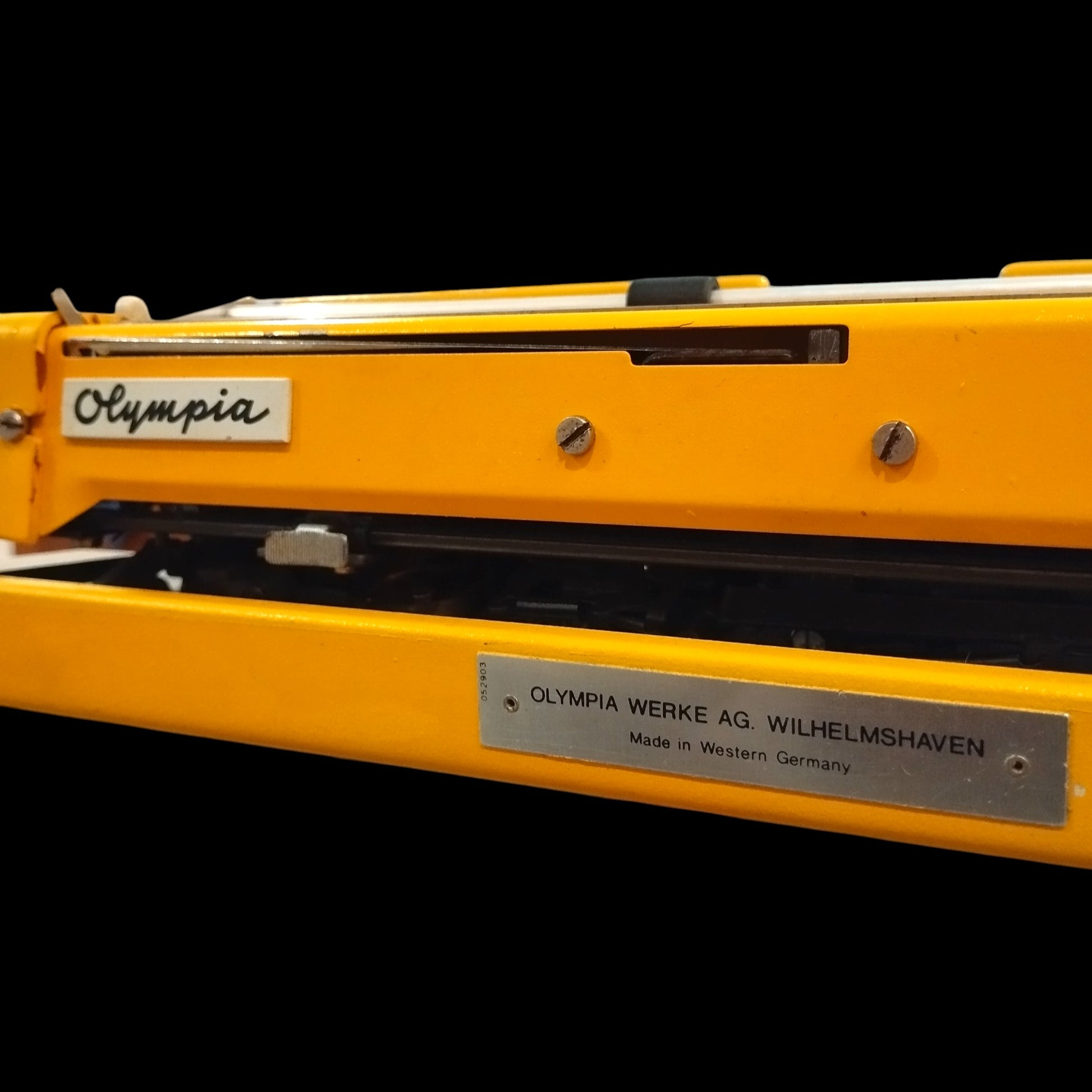 Image of Olympia Traveller De Luxe Typewriter. Available from universaltypewritercompany.in