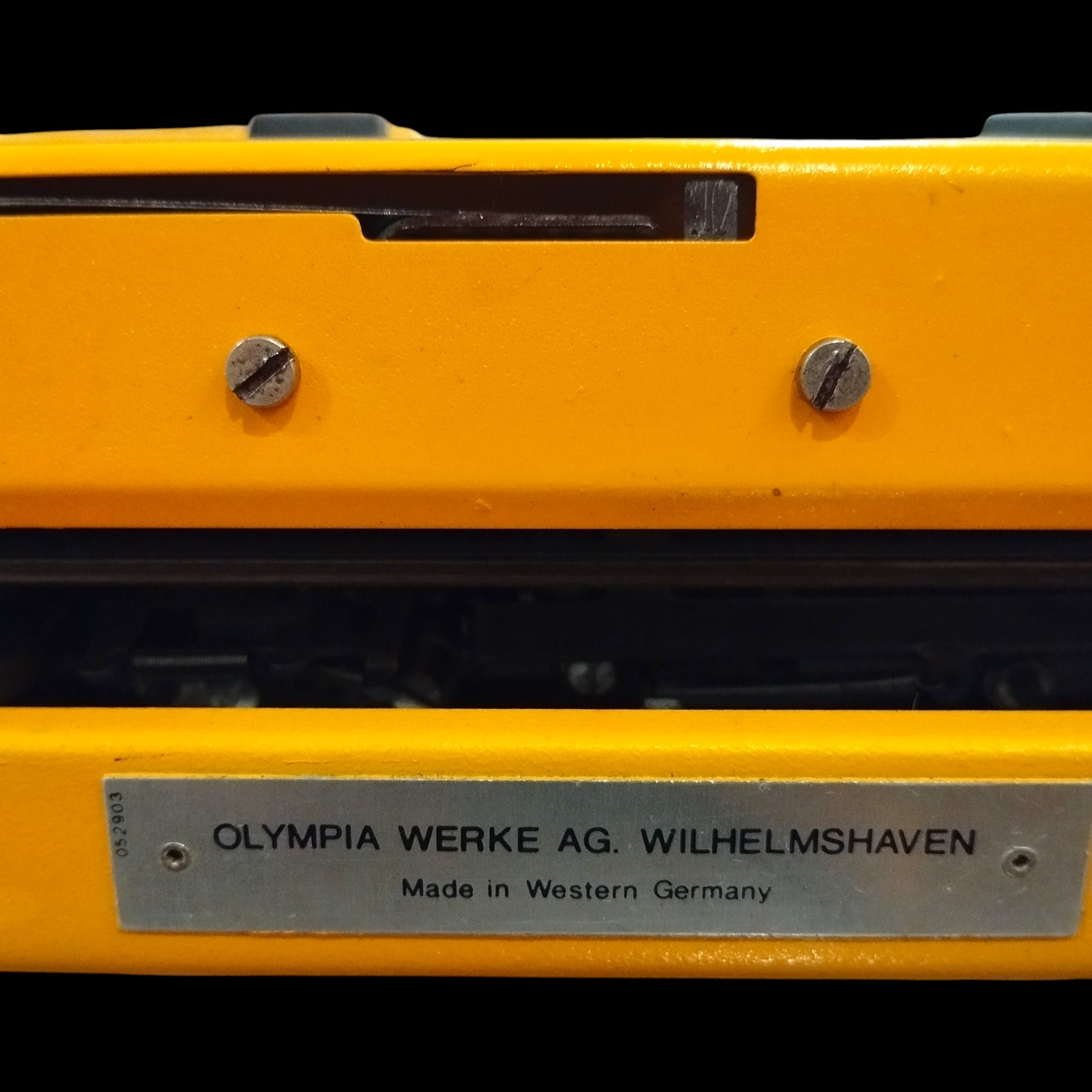 Image of Olympia Traveller De Luxe Typewriter. Available from universaltypewritercompany.in