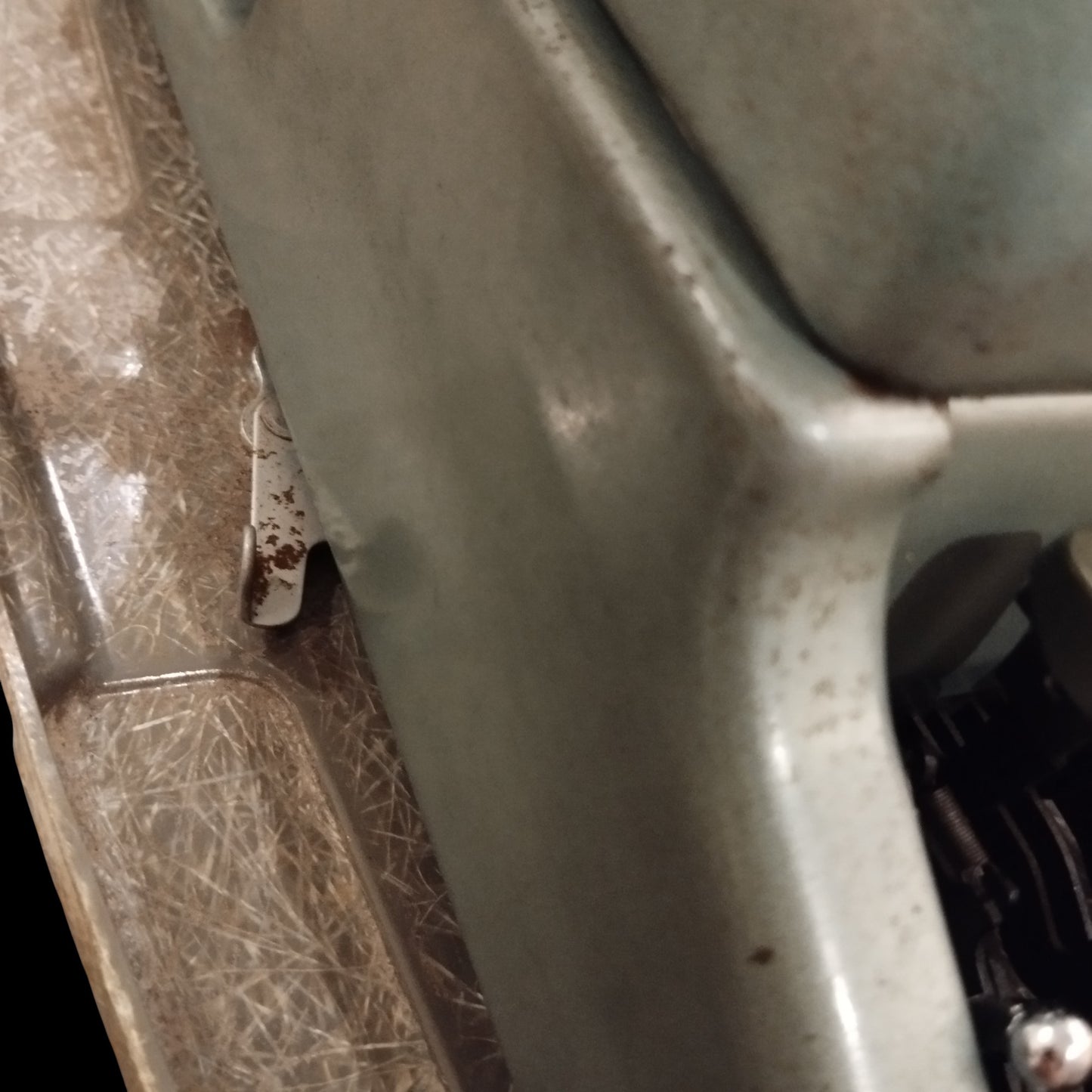 Image of Imperial Good Companion Typewriter. Available from universaltypewritercompany.in