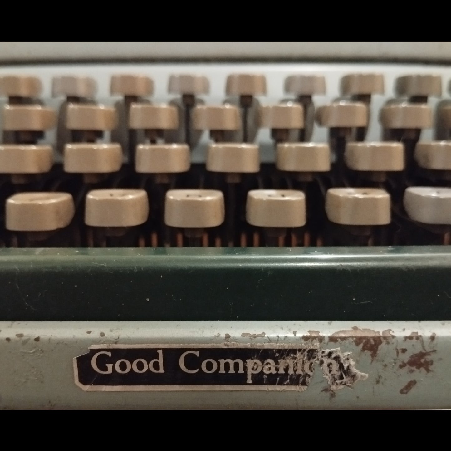 Image of Imperial Good Companion Typewriter. Available from universaltypewritercompany.in