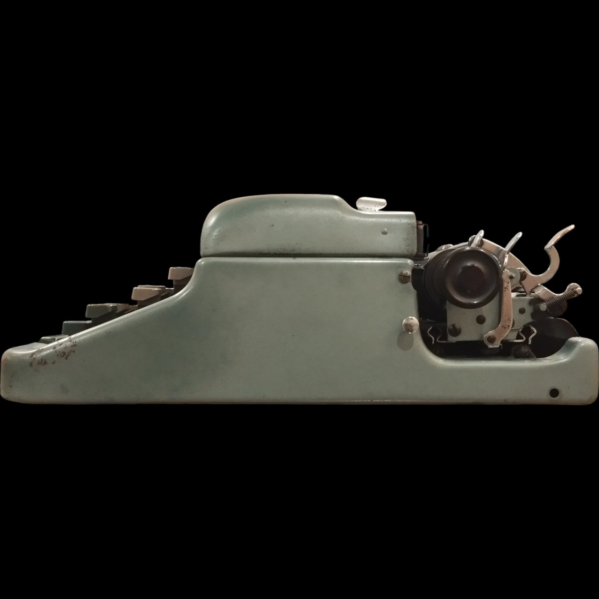 Image of Imperial Good Companion Typewriter. Available from universaltypewritercompany.in