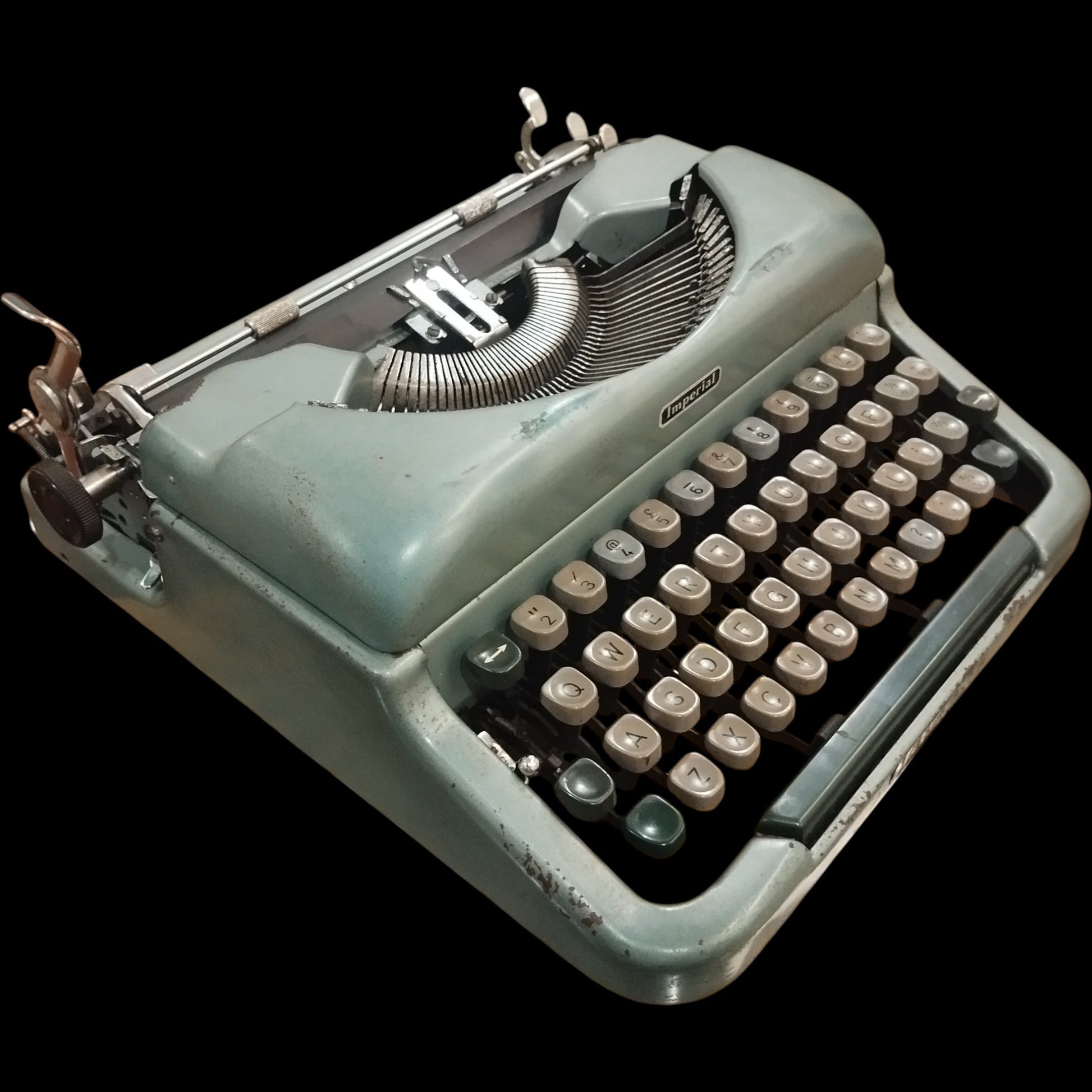 Image of Imperial Good Companion Typewriter. Available from universaltypewritercompany.in