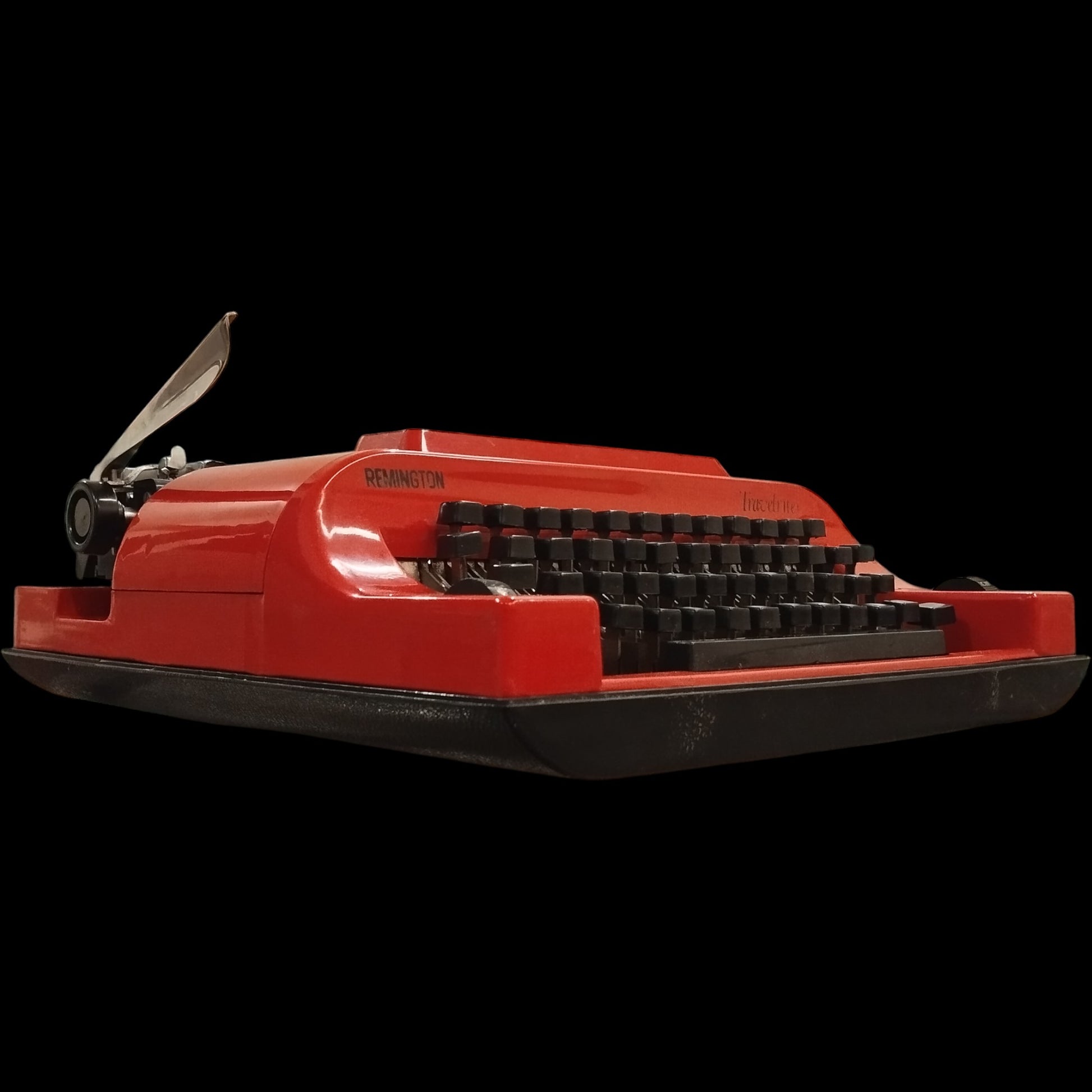 Image of Remington Travelriter Typewriter. Available from universaltypewritercompany.in