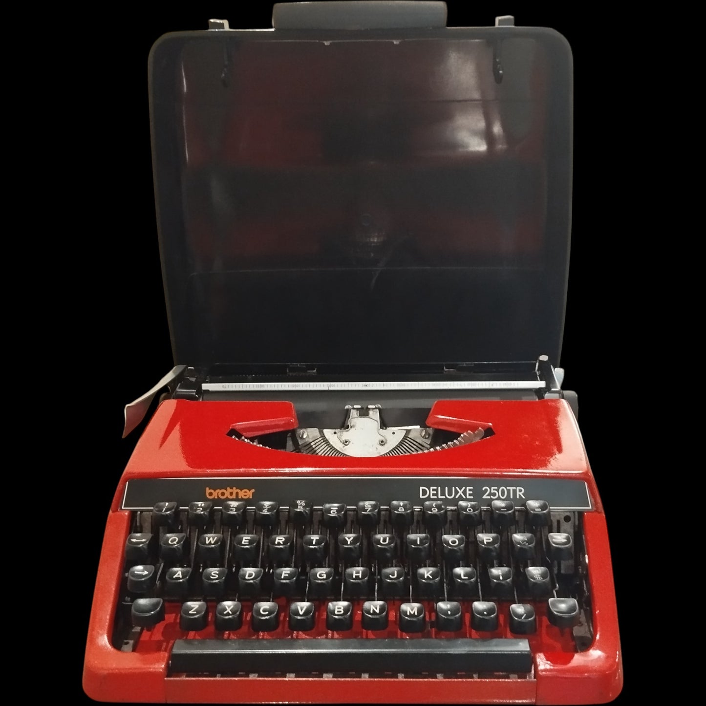 Image of Brother 250 Typewriter. Available from universaltypewritercompany.in
