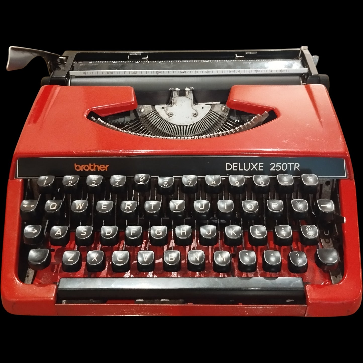 Image of Brother 250 Typewriter. Available from universaltypewritercompany.in
