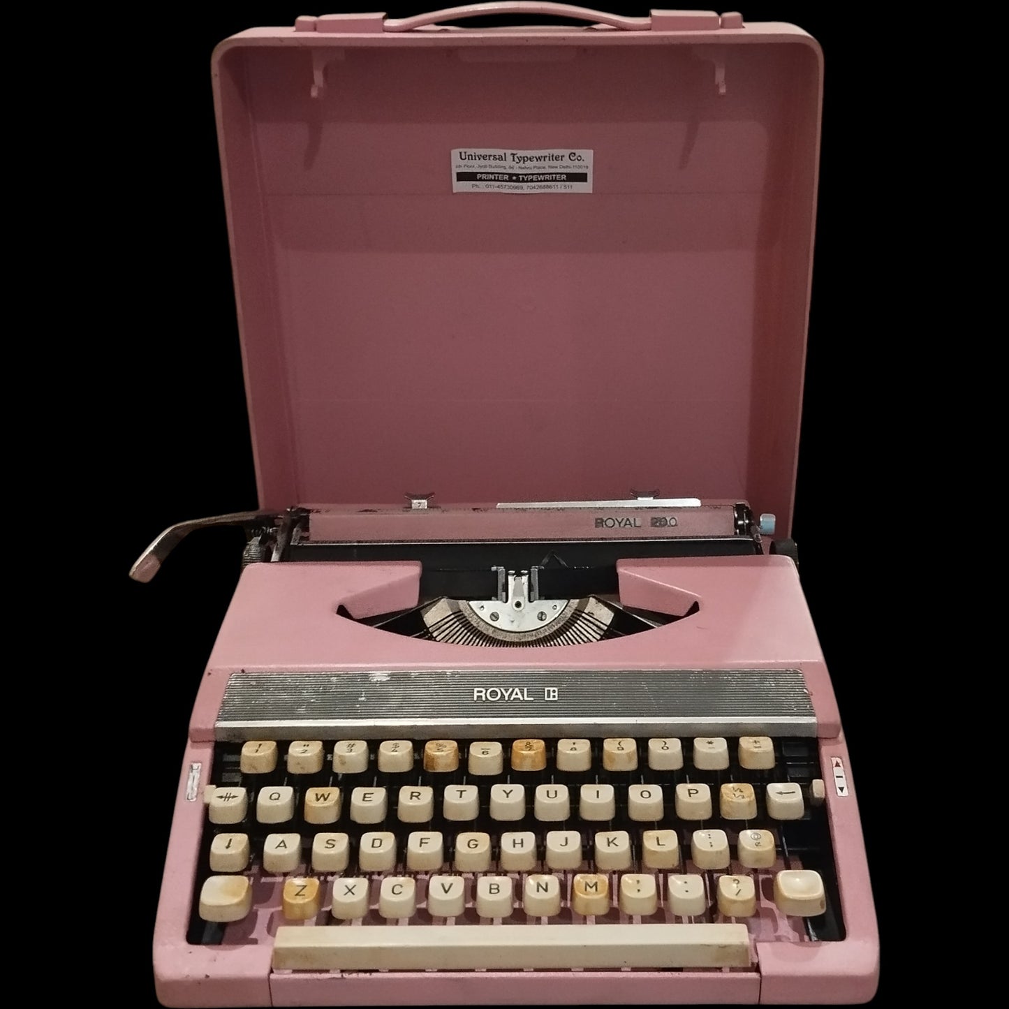 Image of Royal 200 Typewriter. Available from universaltypewritercompany.in