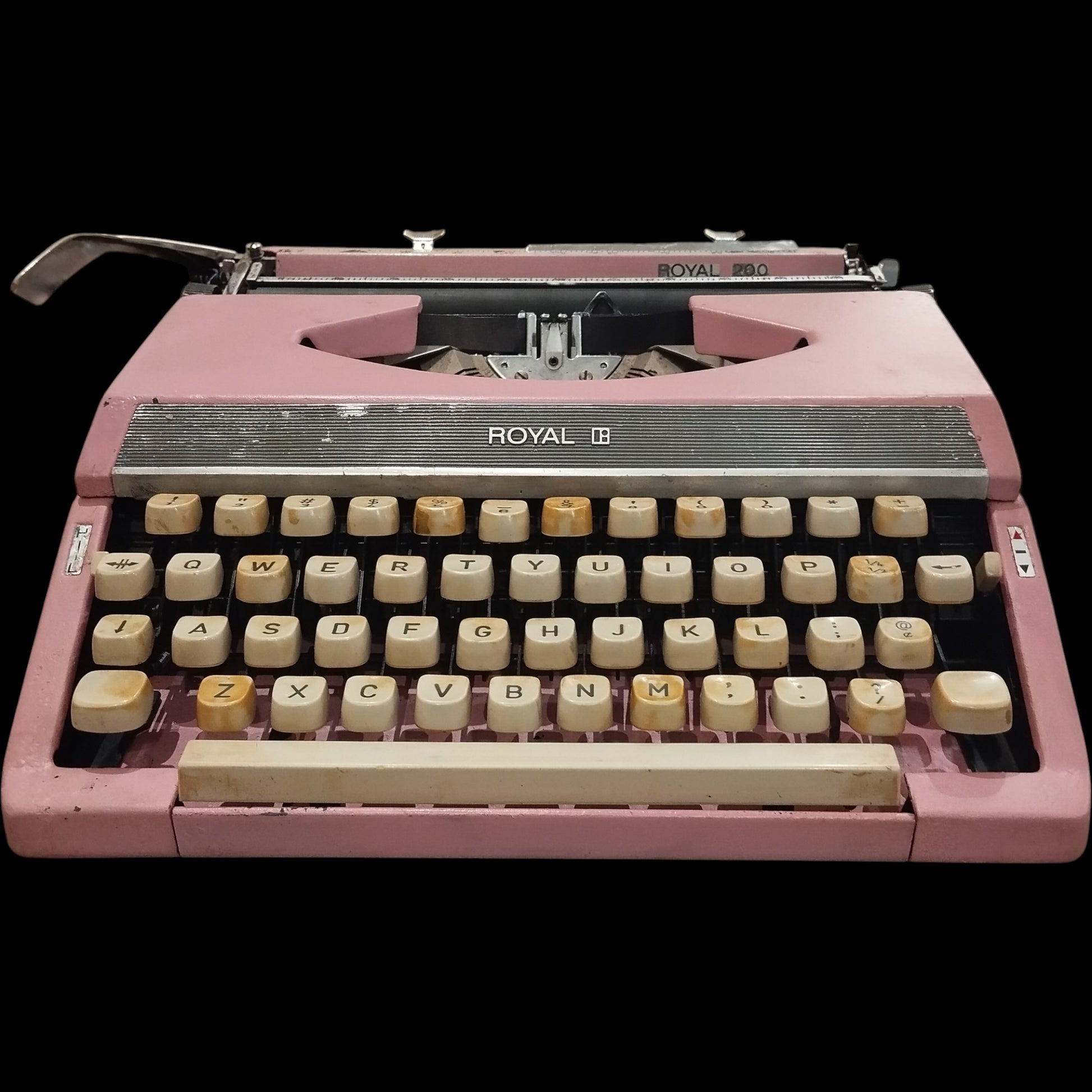 Image of Royal 200 Typewriter. Available from universaltypewritercompany.in