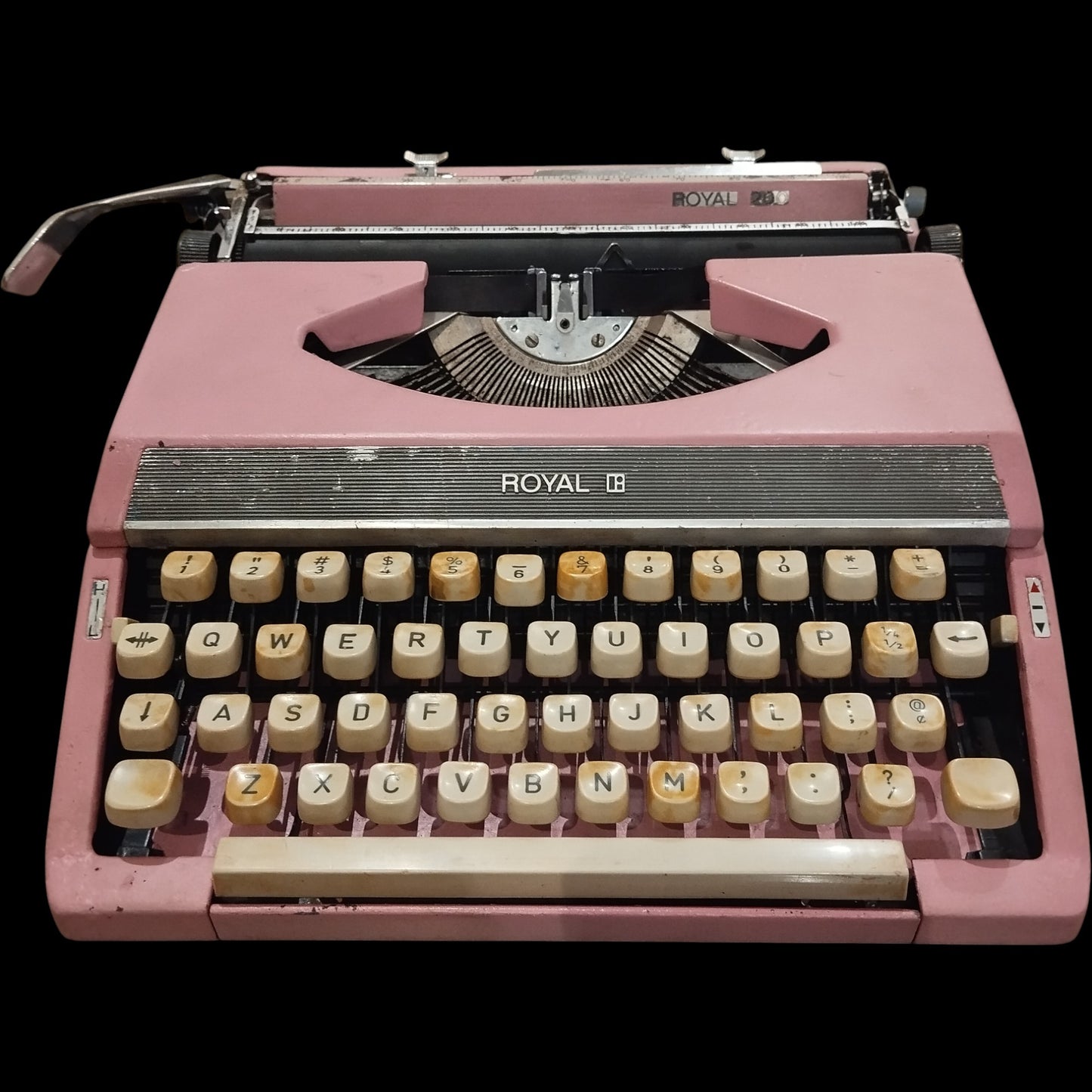 Image of Royal 200 Typewriter. Available from universaltypewritercompany.in