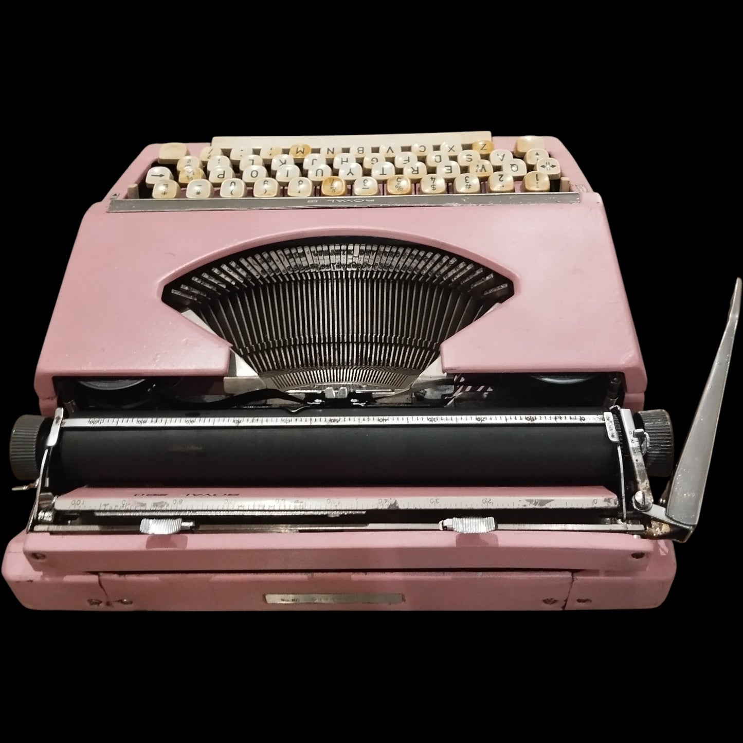 Image of Royal 200 Typewriter. Available from universaltypewritercompany.in