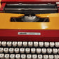 Image of Olivetti Lettera 25 Typewriter. Available at universaltypewritercompany.in
