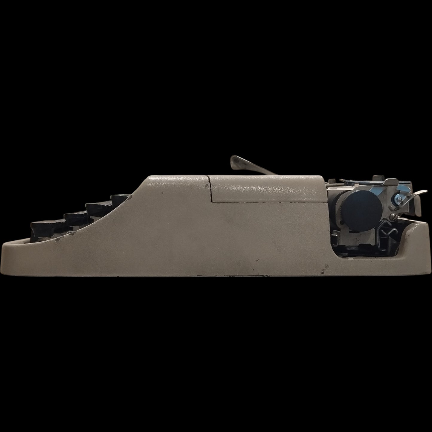 Image of Underwood 18 Typewriter. Available from universaltypewritercompany.in