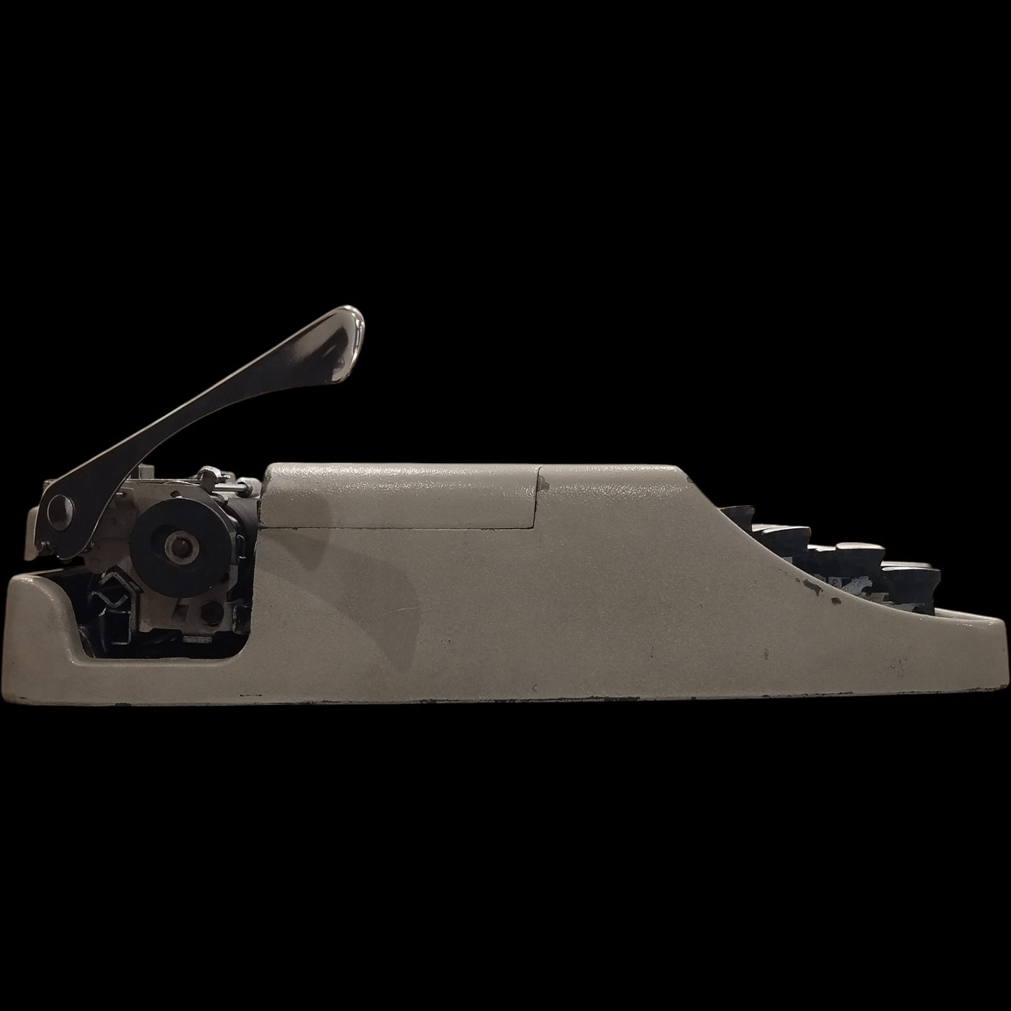 Image of Underwood 18 Typewriter. Available from universaltypewritercompany.in