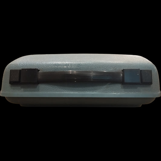 Image of Remington Streamliner Sperry Rand Typewriter. Available from universaltypewritercompany.in