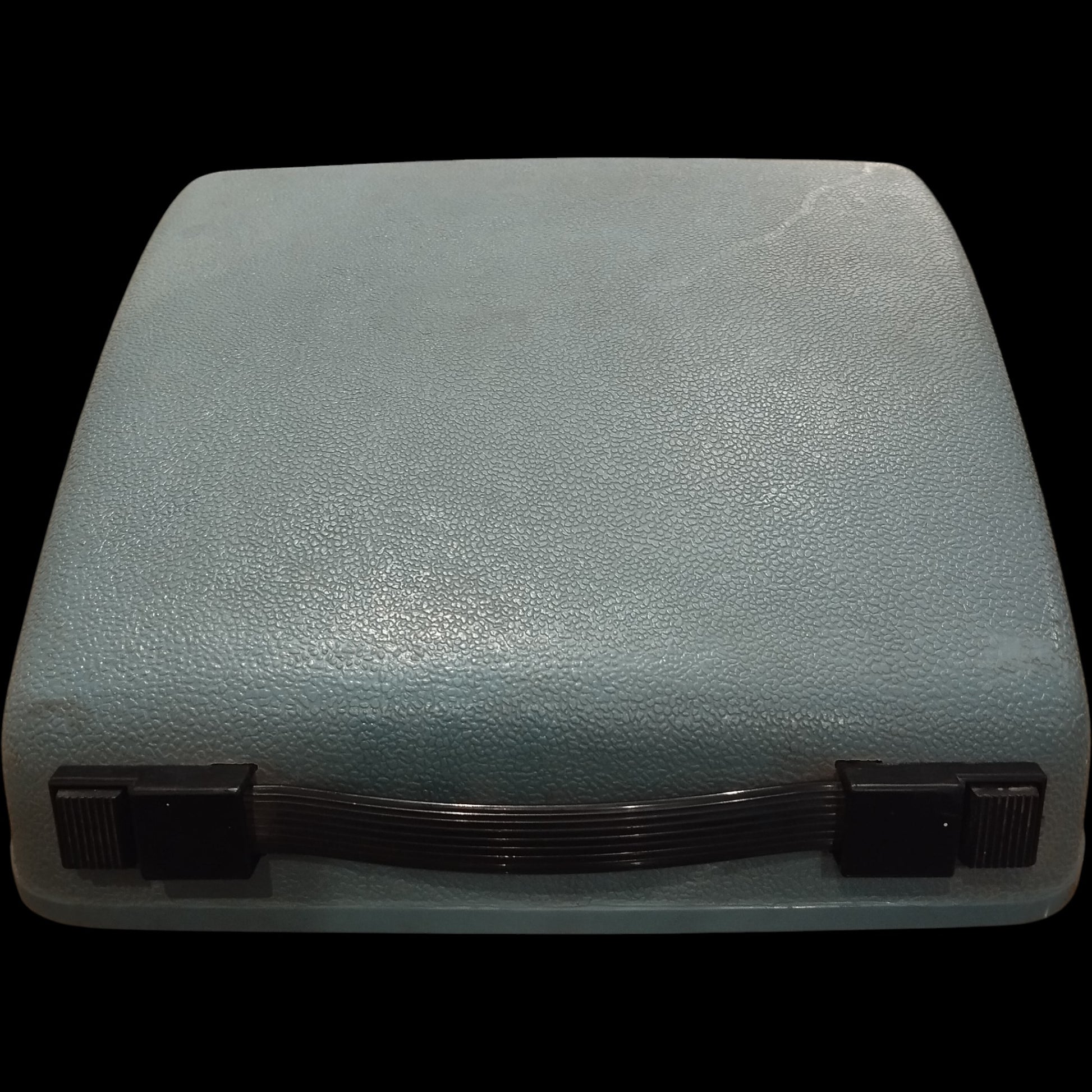 Image of Remington Streamliner Sperry Rand Typewriter. Available from universaltypewritercompany.in