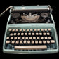 Image of Remington Streamliner Sperry Rand Typewriter. Available from universaltypewritercompany.in