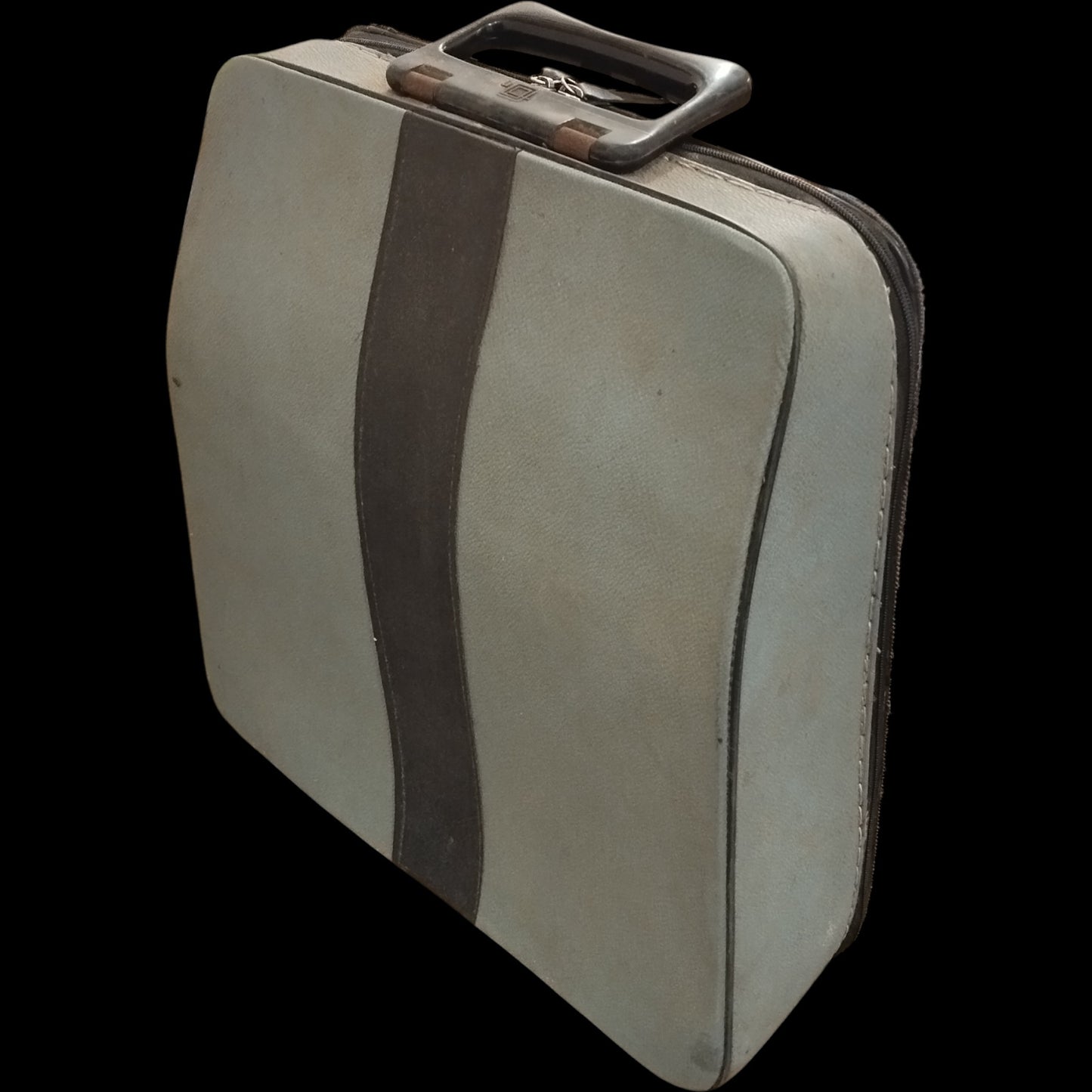 Image of Olivetti Lettera 32 Typewriter. Available from universaltypewritercompany.in