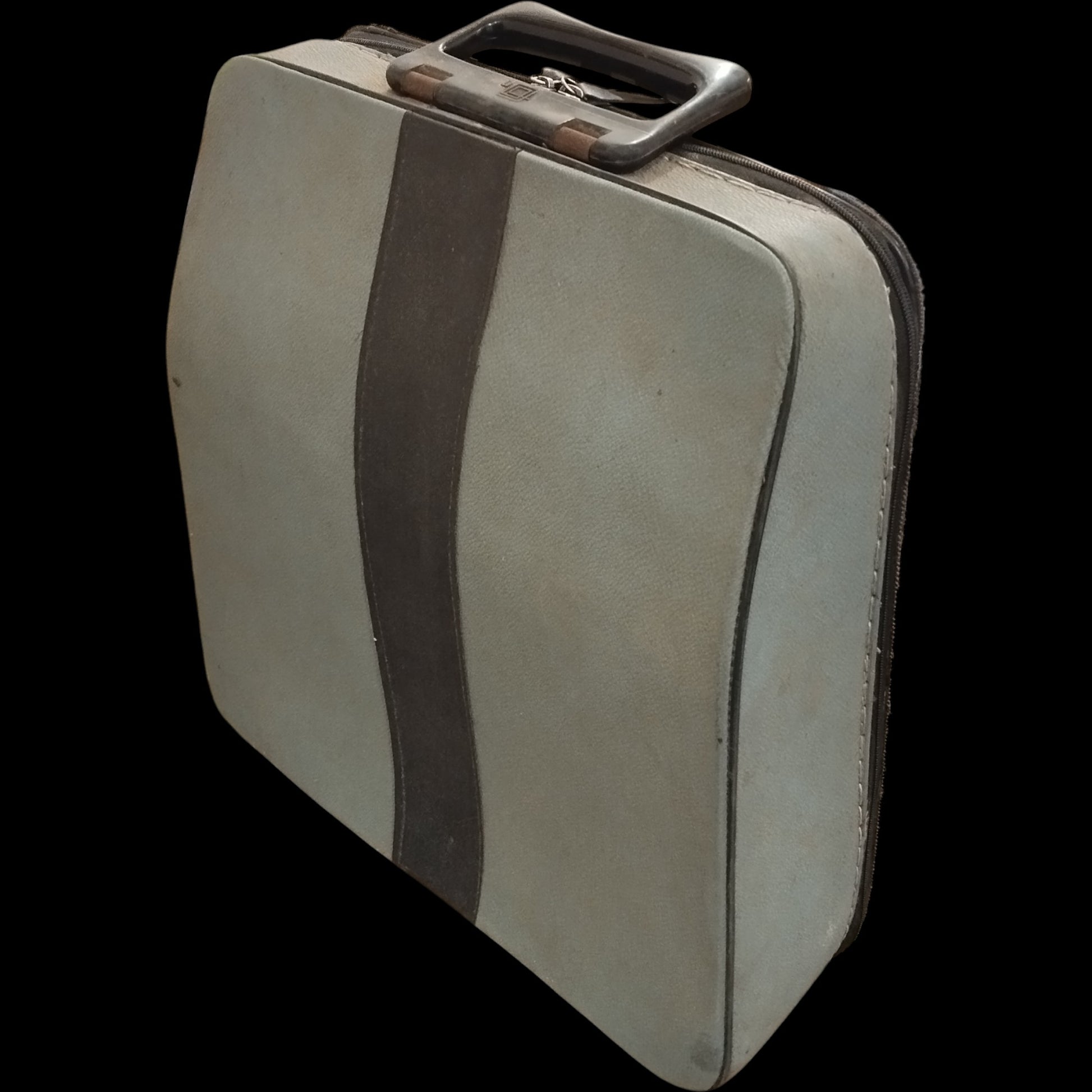 Image of Olivetti Lettera 32 Typewriter. Available from universaltypewritercompany.in