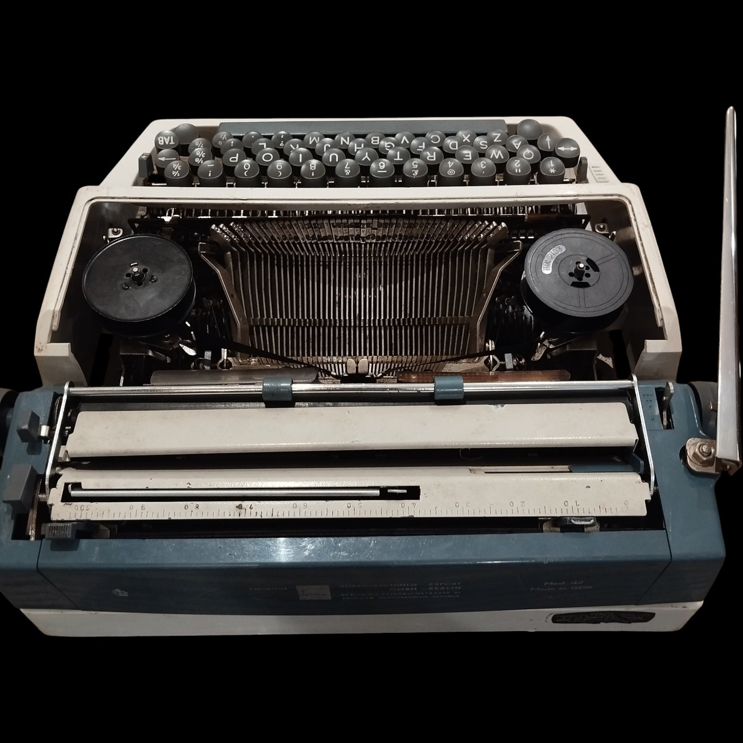 Image of Erika Typewriter. Available from universaltypewritercompany.in