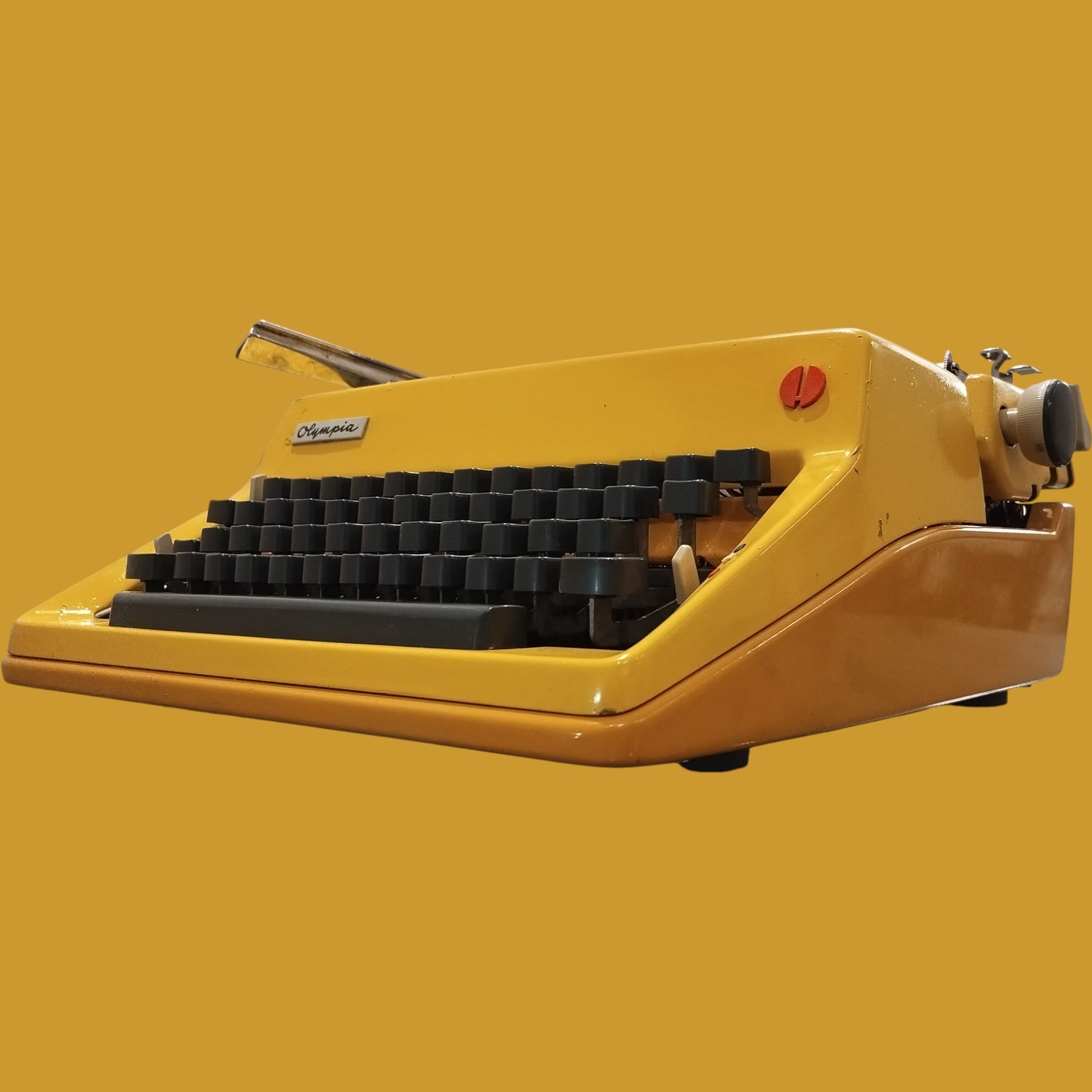 Image of Olympia Typewriter. Available from universaltypewritercompany.in