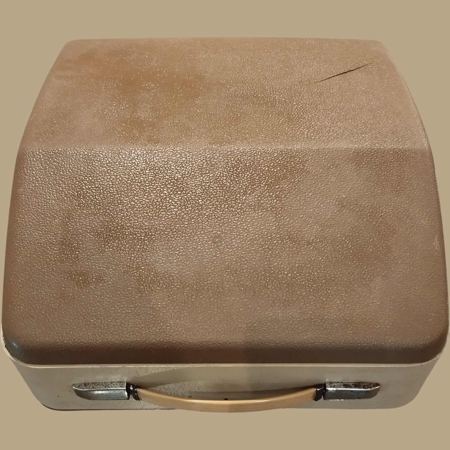 Image of Triumph Gabriele 2 Typewriter. Available from universaltypewritercompany.in