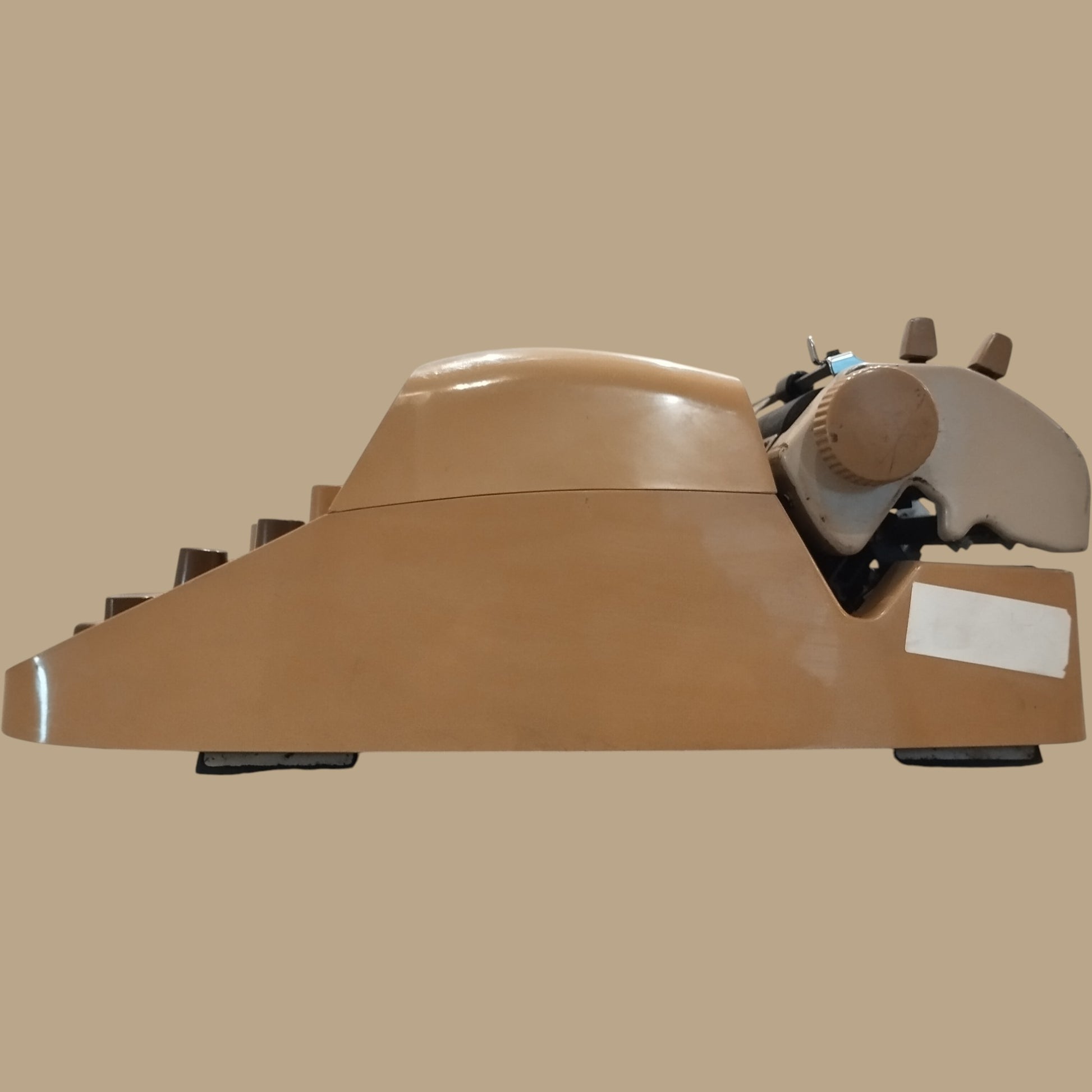 Image of Triumph Gabriele 2 Typewriter. Available from universaltypewritercompany.in