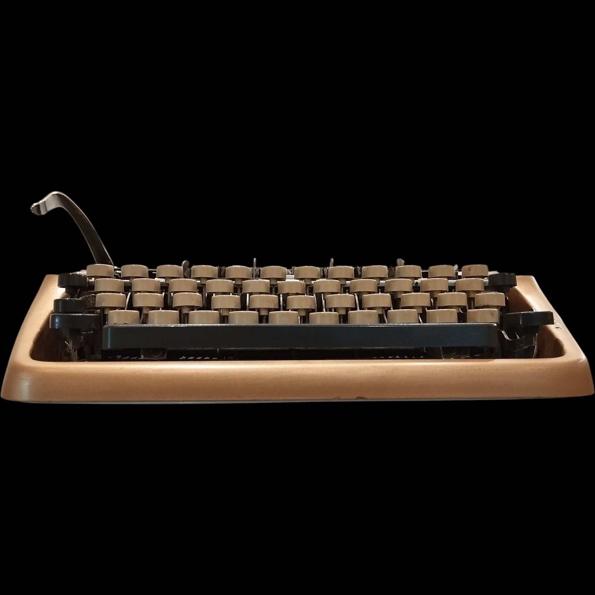 Image of Triumph Tippa Typewriter. Available from universaltypewritercompany.in