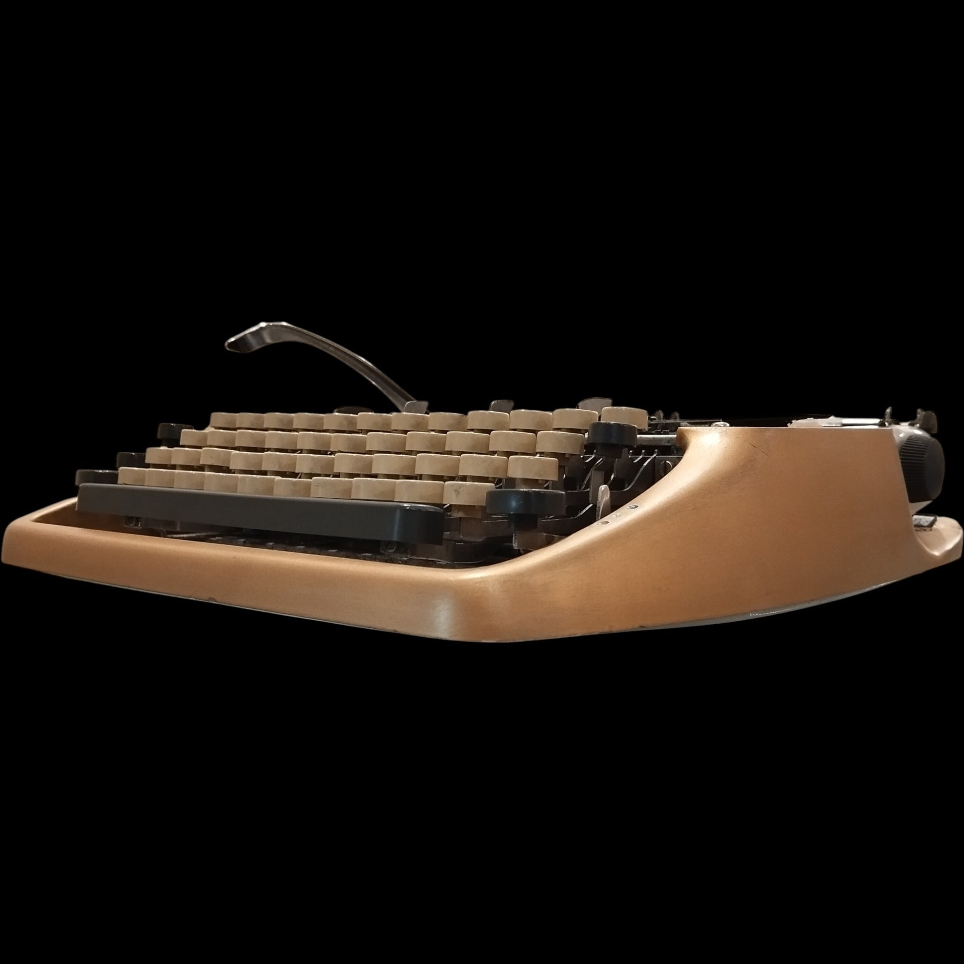 Image of Triumph Tippa Typewriter. Available from universaltypewritercompany.in