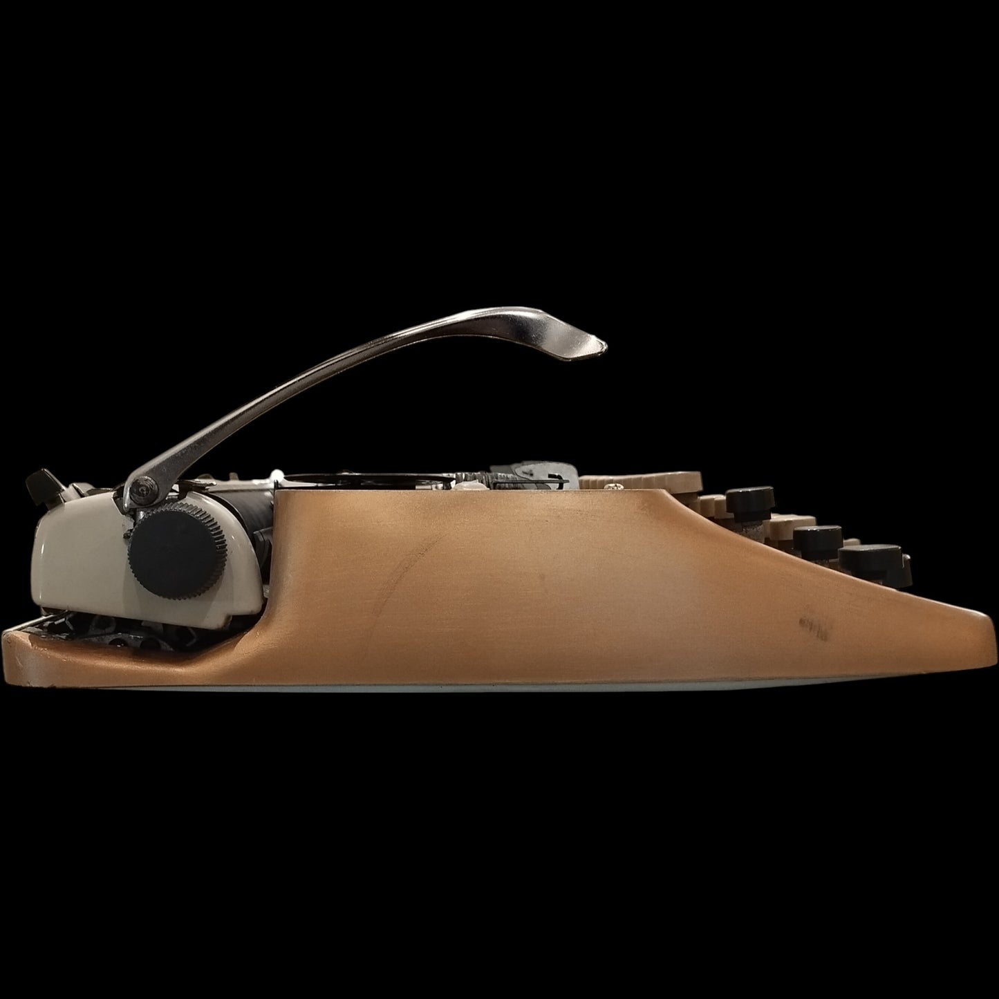 Image of Triumph Tippa Typewriter. Available from universaltypewritercompany.in