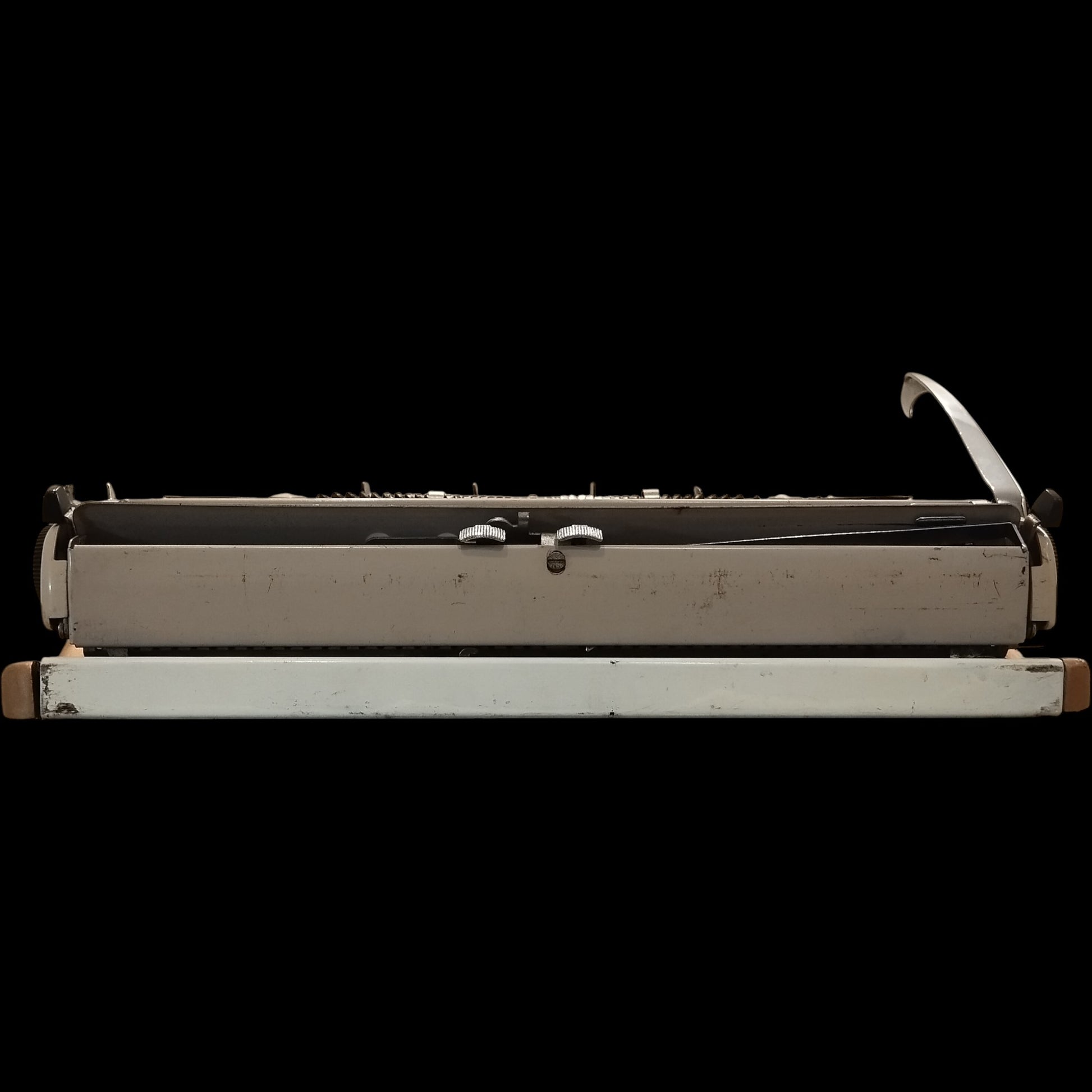 Image of Triumph Tippa Typewriter. Available from universaltypewritercompany.in