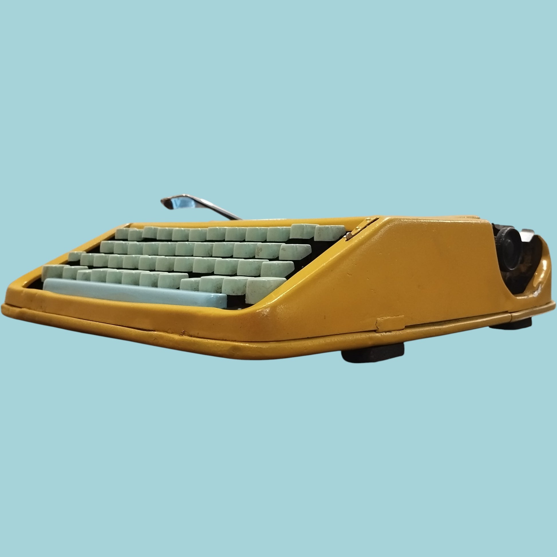 Image of Hermes Rocket Typewriter. Available from universaltypewritercompany.in