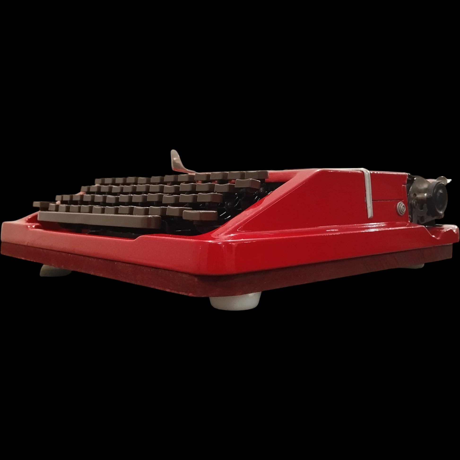 Image of Gossen Tippa QWERTZ Keyboard Typewriter. Available from universaltypewritercompany.in