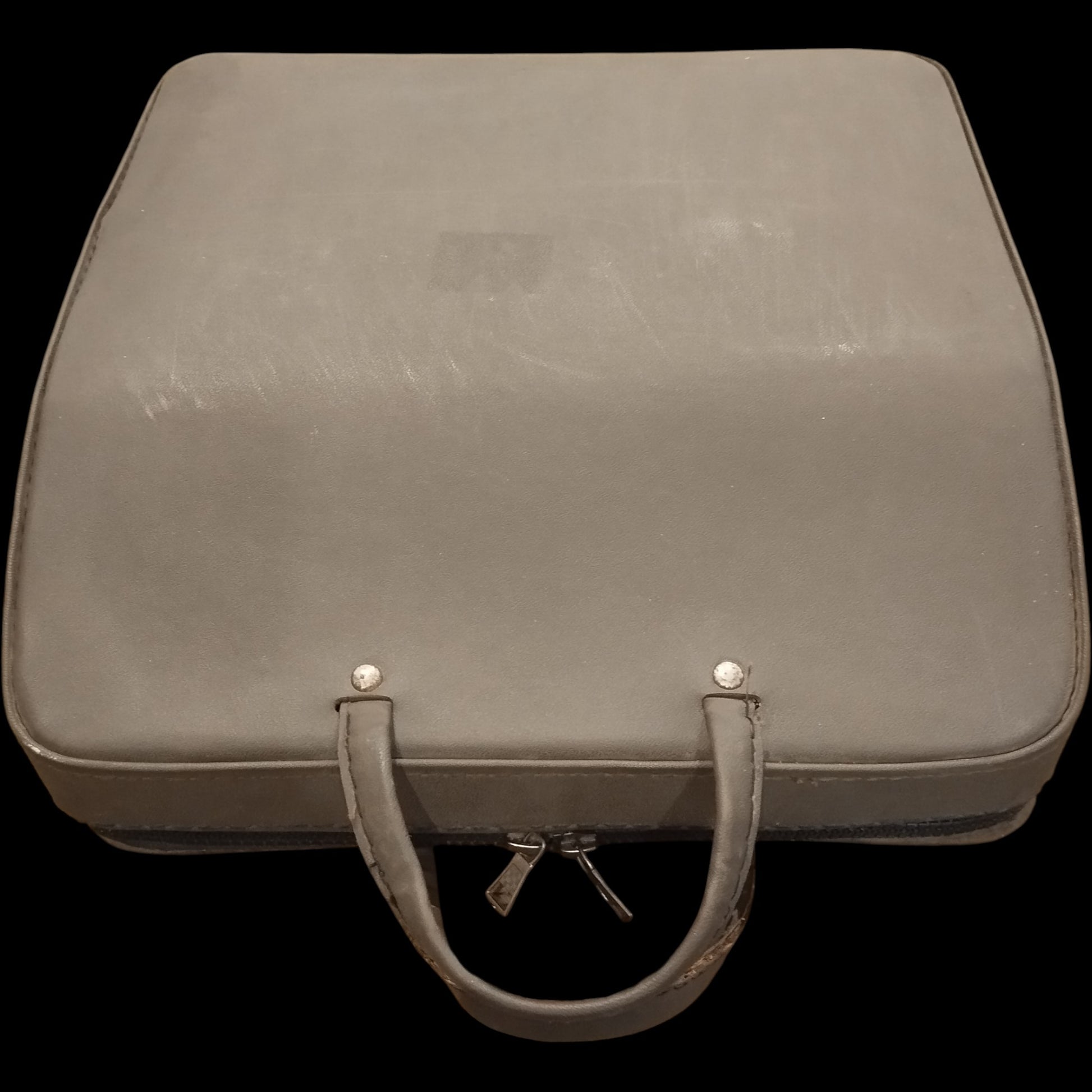 Image of Gossen Tippa QWERTZ Keyboard Typewriter. Available from universaltypewritercompany.in