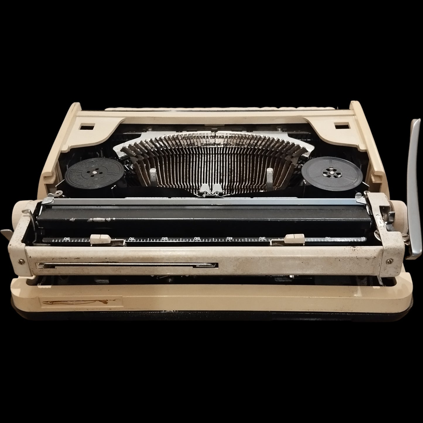 Image of Nogamatic 400 Typewriter. Available from universaltypewritercompany.in