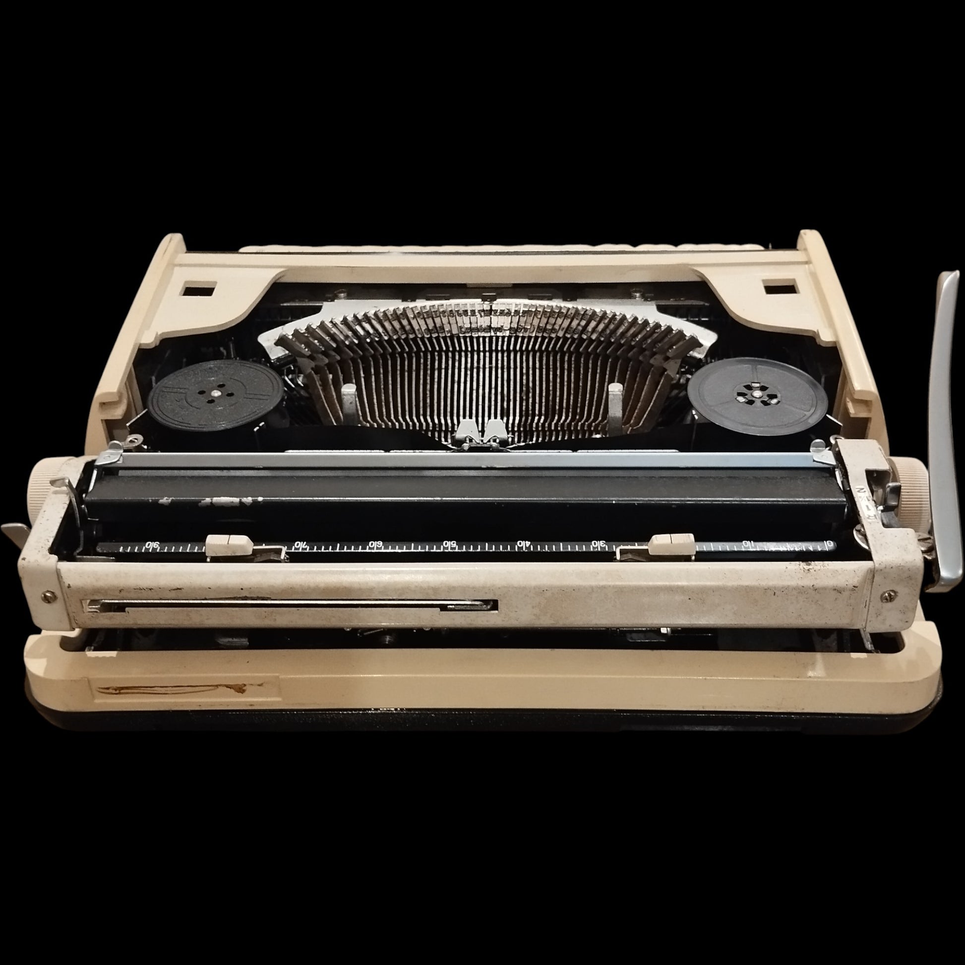 Image of Nogamatic 400 Typewriter. Available from universaltypewritercompany.in