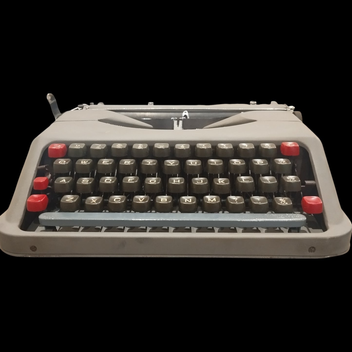 Image of Empire Aristocrat Typewriter. Available from universaltypewritercompany.in