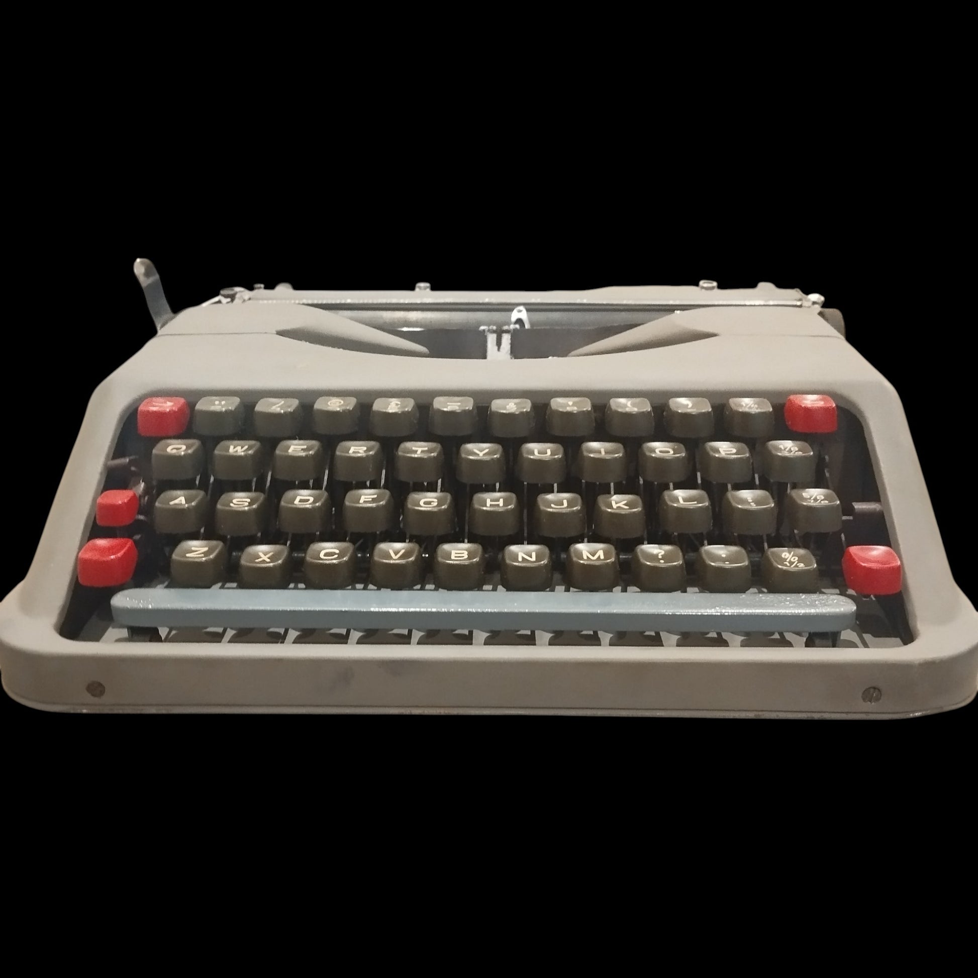 Image of Empire Aristocrat Typewriter. Available from universaltypewritercompany.in