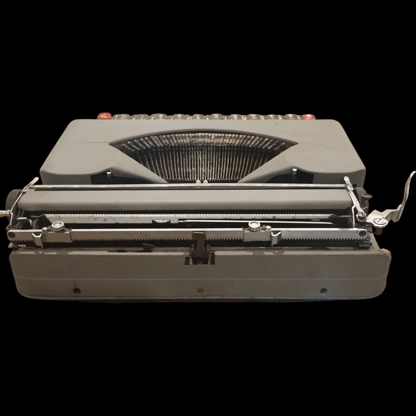 Image of Empire Aristocrat Typewriter. Available from universaltypewritercompany.in