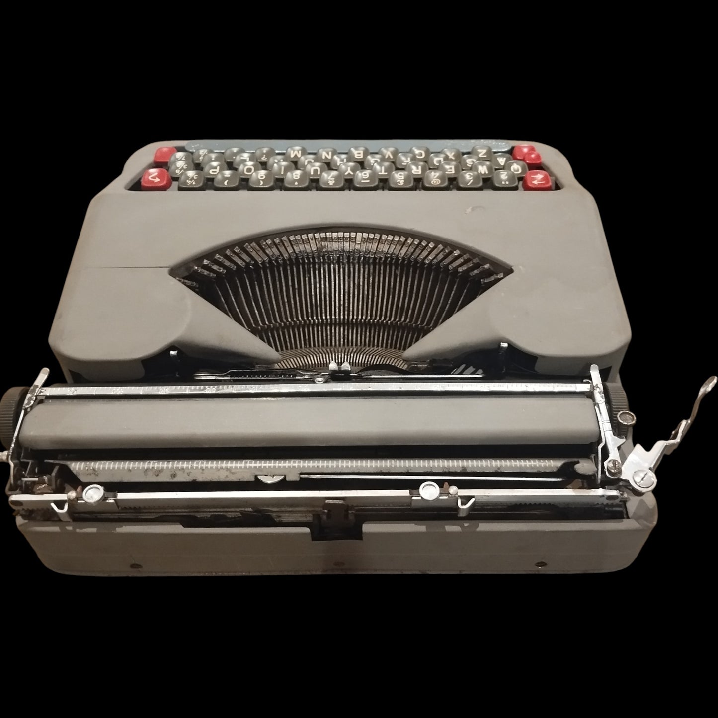Image of Empire Aristocrat Typewriter. Available from universaltypewritercompany.in