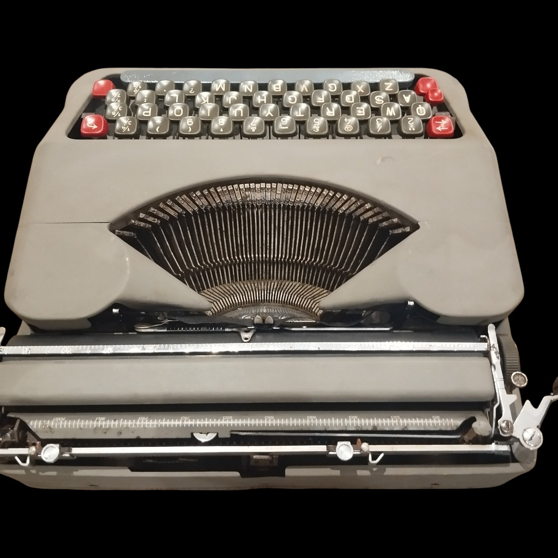 Image of Empire Aristocrat Typewriter. Available from universaltypewritercompany.in