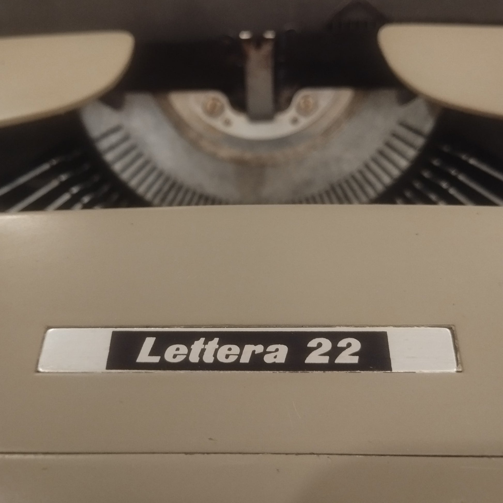 Image of Olivetti Lettera 22 Typewriter. Available from universaltypewritercompany.in