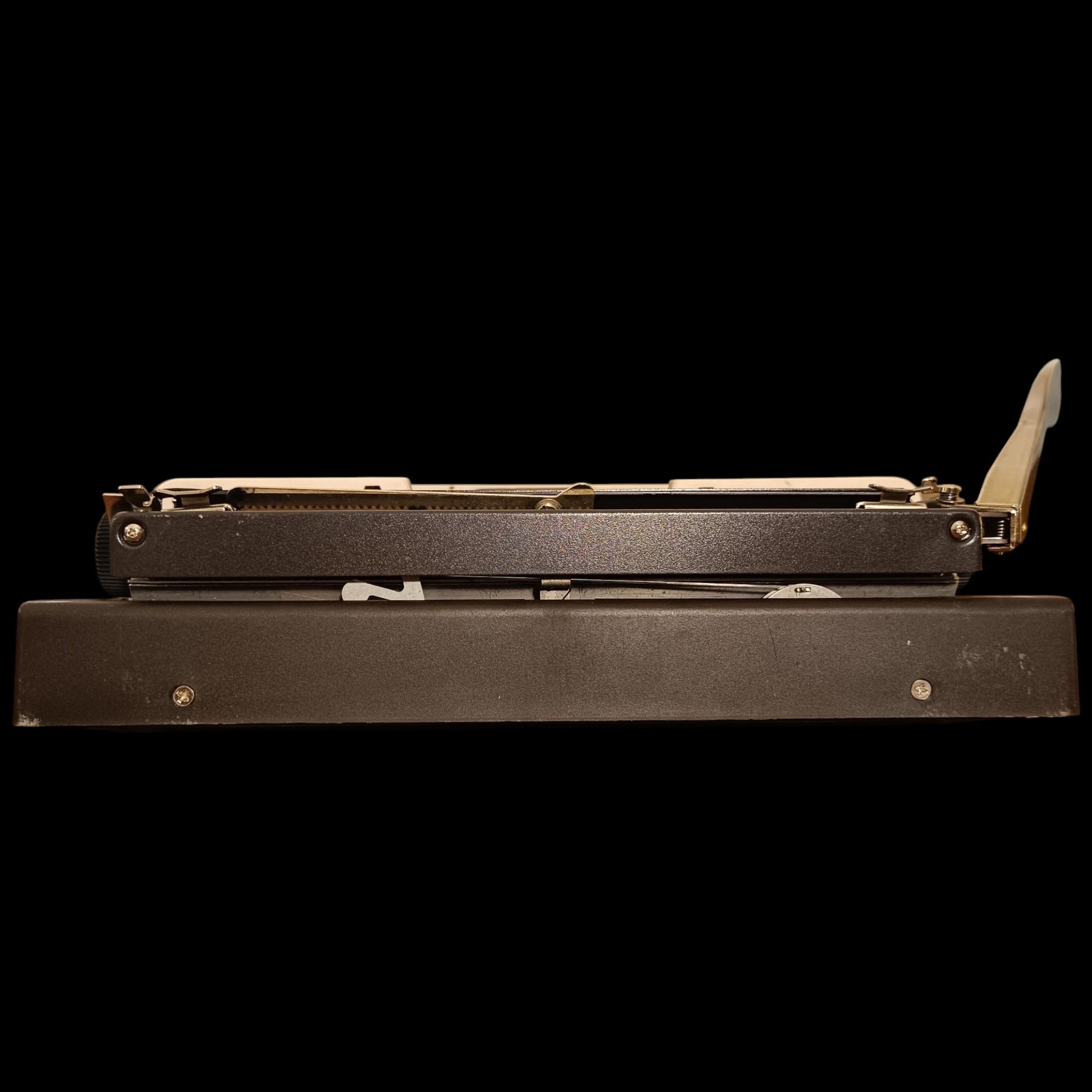 Image of Godrej Prima Traveller Typewriter.
Available from universaltypewritercompany.in