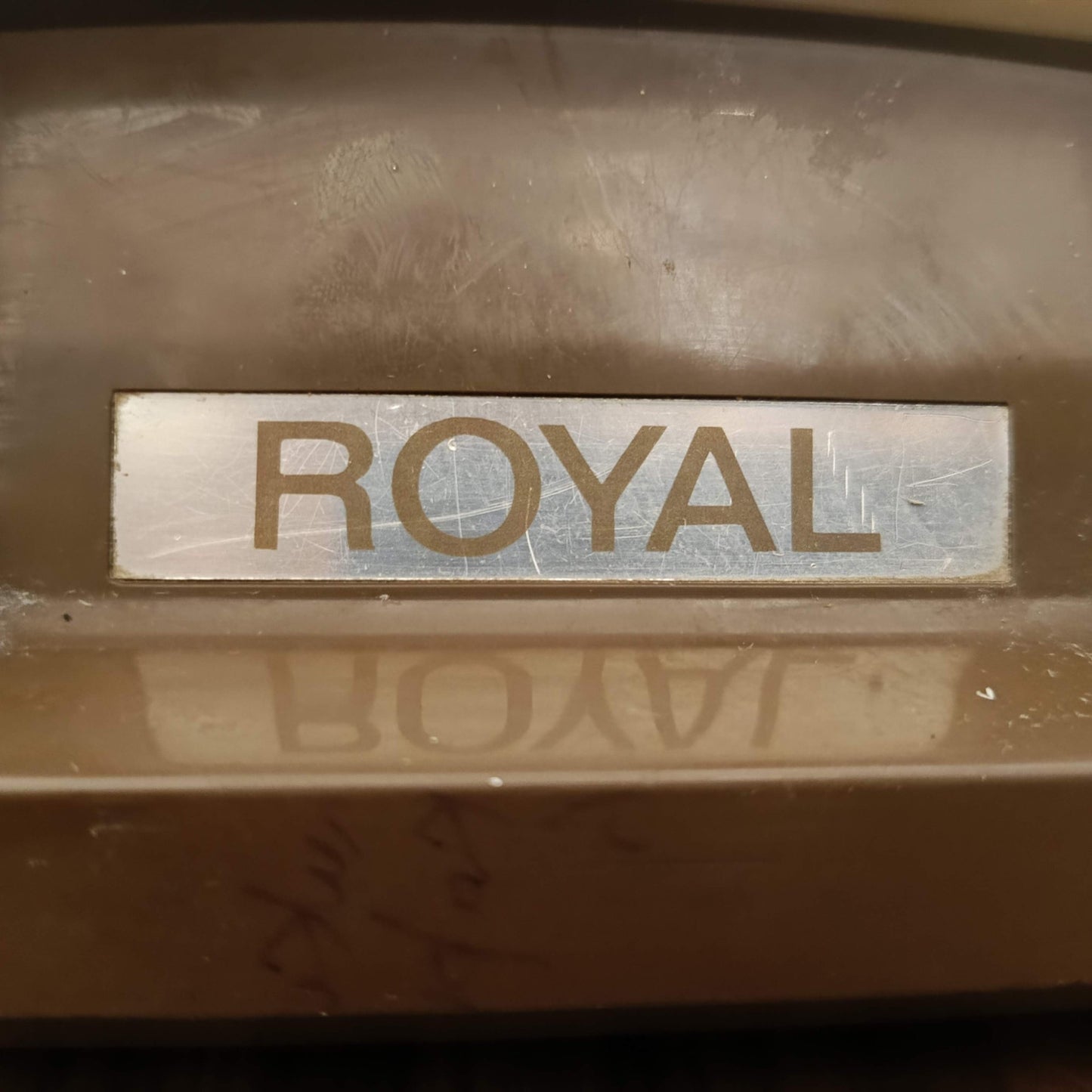 Image of Royal Portable Typewriter. Available from universaltypewritercompany.in